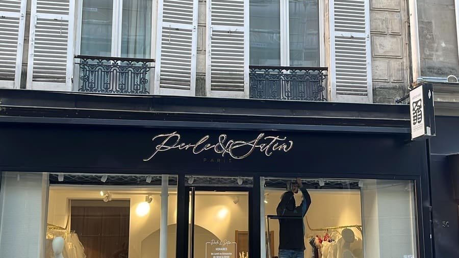 pose enseigne lumineuse magasin facade commerciale installation professionnelle boutique store led neon paris meilleur 13